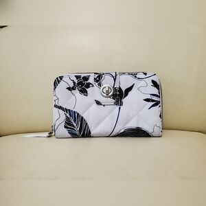 Vera Bradley turnlock and zip wallet